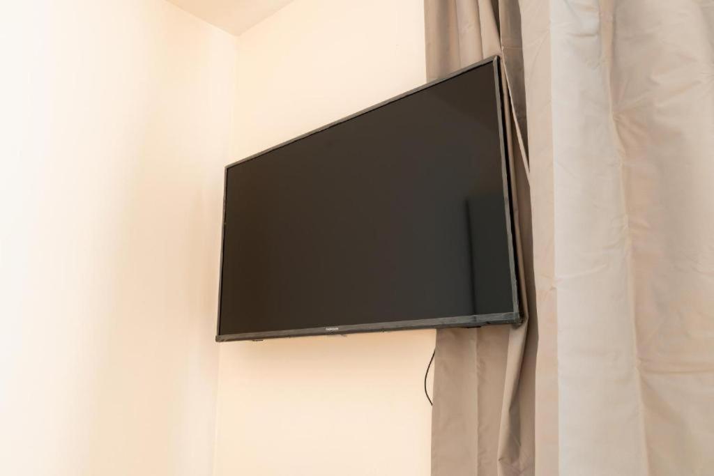 Brand New #71 With Free Secure Parking In The Center Apartamento